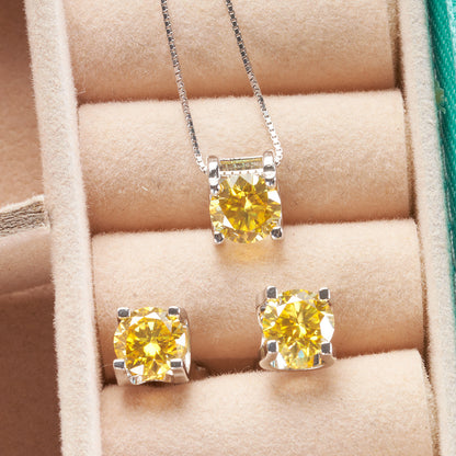 Moissanite Bull Head Stud Earrings | S925 Sterling Silver Four-Claw Design