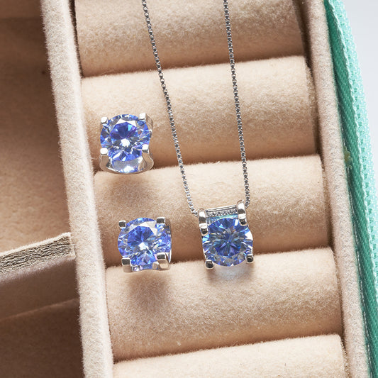 Moissanite Bull Head Stud Earrings | S925 Sterling Silver Four-Claw Design